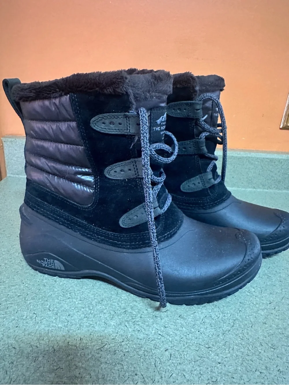 The North Face Women's Black Insulated Lace-Up Winter Boots